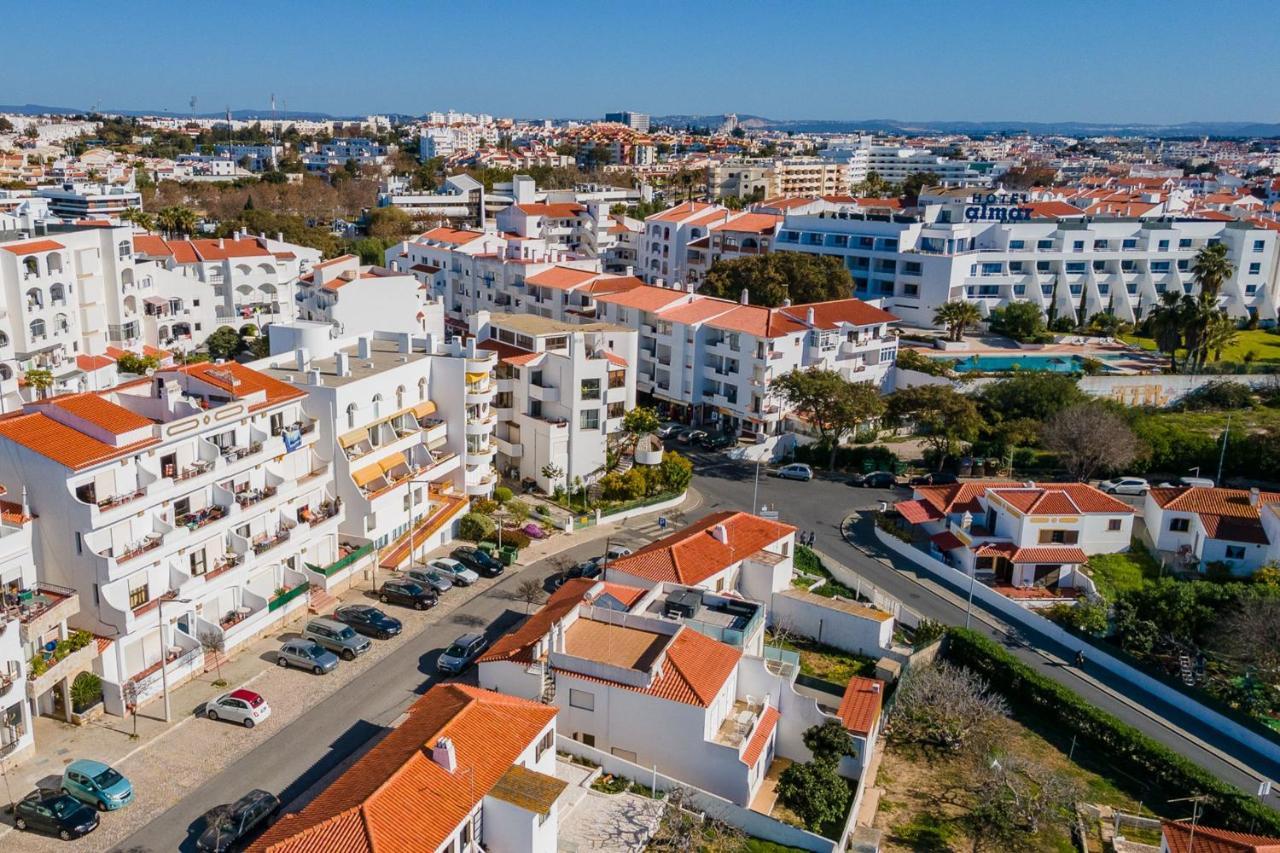 Typical T2 In Albufeira W/ Balcony By Lovelystay المظهر الخارجي الصورة