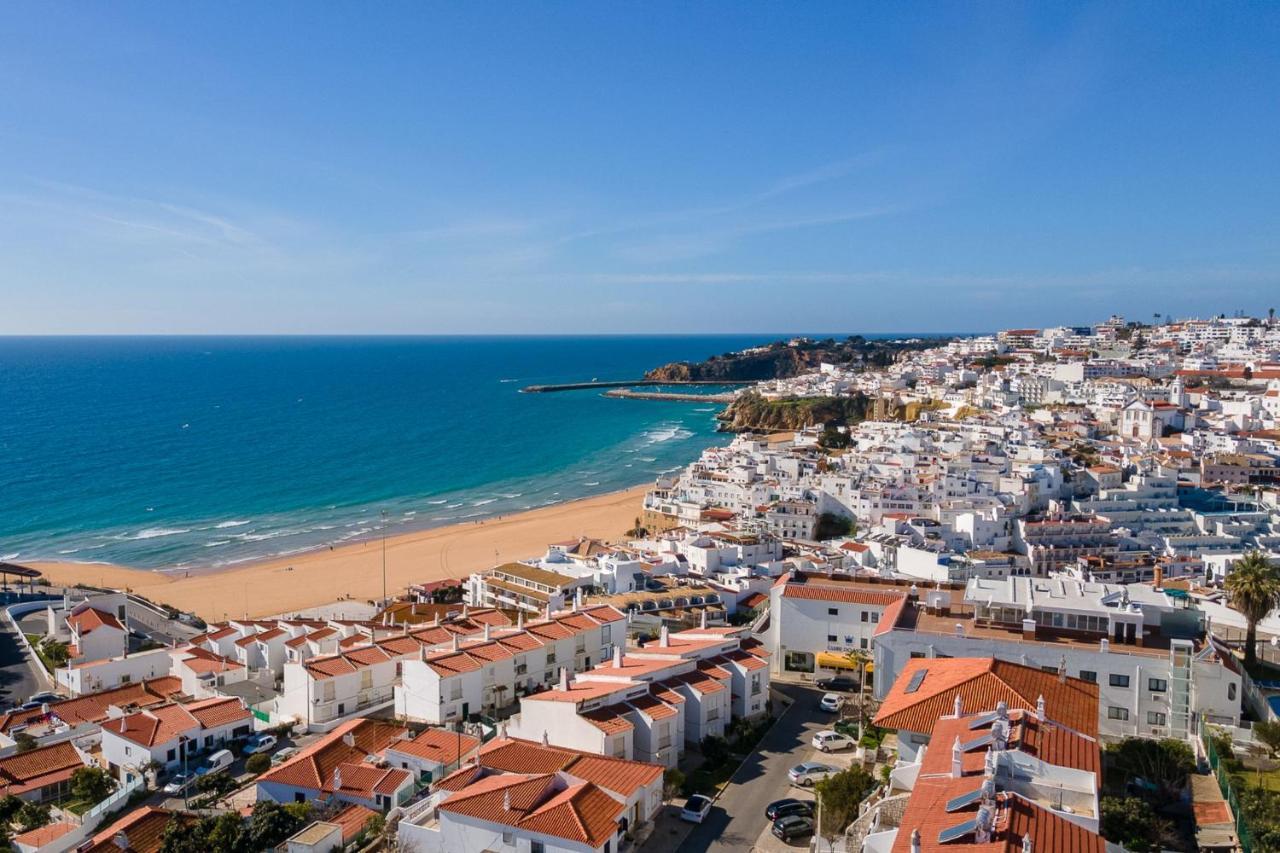 Typical T2 In Albufeira W/ Balcony By Lovelystay المظهر الخارجي الصورة